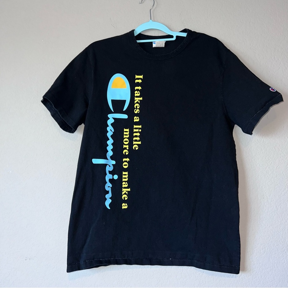 Champion T-shirt Size L